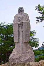 hrobka s památníkem mnicha Yuqi